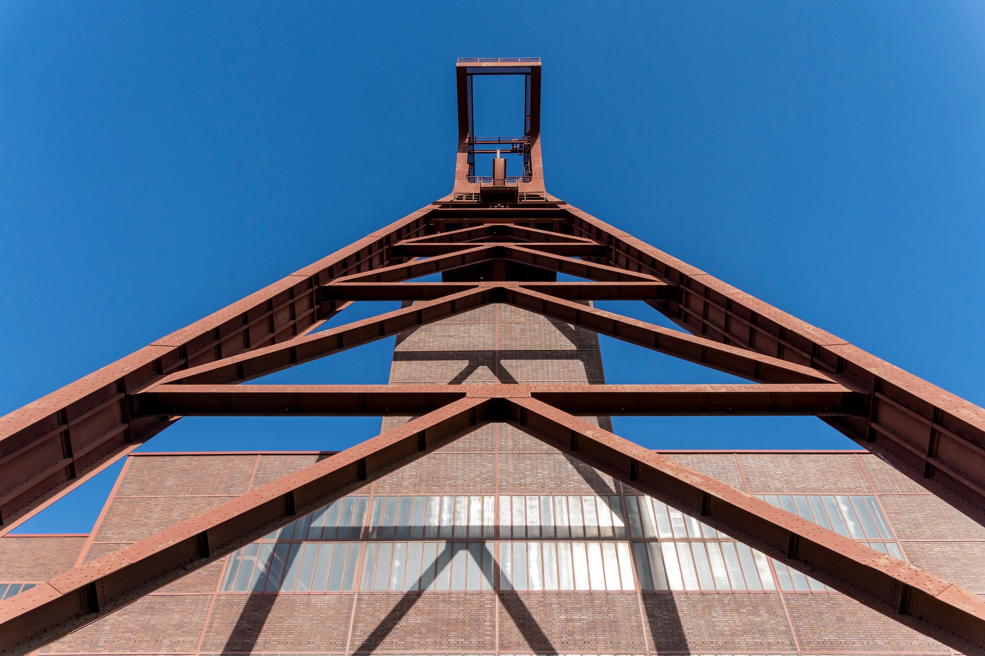 Representative complex steel framing suited to advanced analysis